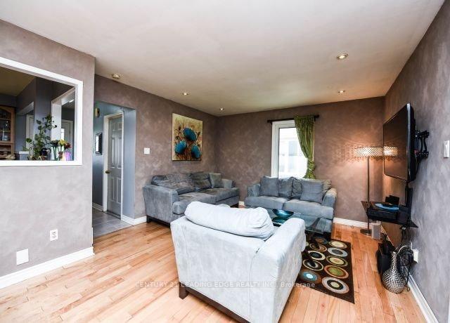 Photo 7 of 54 Aurora Place, Brampton, Heart Lake West — HOMEH