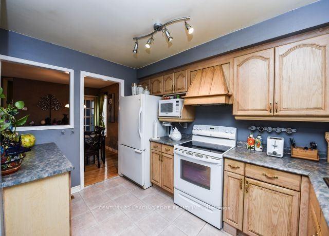 Photo 8 of 54 Aurora Place, Brampton, Heart Lake West — HOMEH