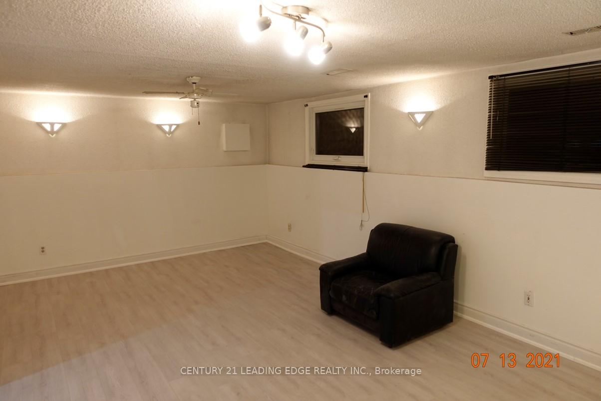 Photo 18 of 54 Aurora Place, Brampton, Heart Lake West — HOMEH