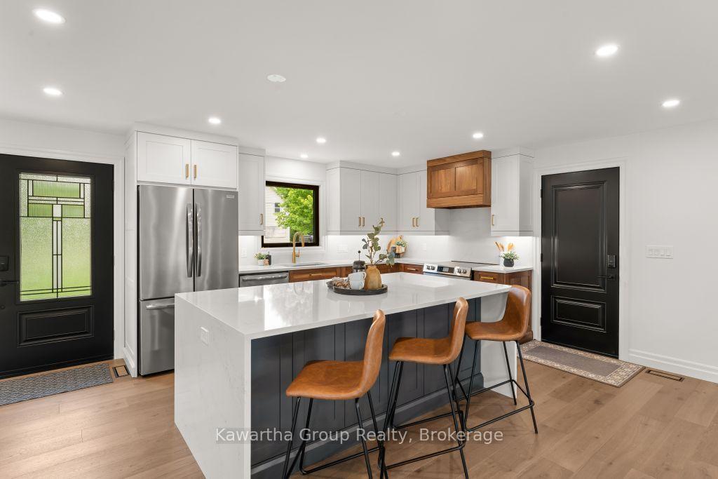 Photo 10 of 65 Grandy Road, Kawartha Lakes, Bexley — HOMEH