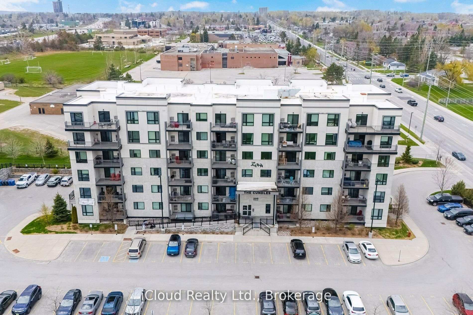 Photo 3 of Unit 208, 295 Cundles Road E, Barrie, Alliance — HOMEH