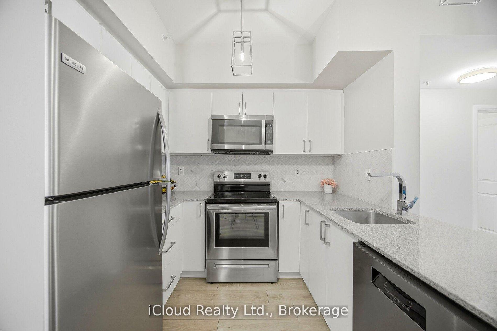 Photo 14 of Unit 208, 295 Cundles Road E, Barrie, Alliance — HOMEH