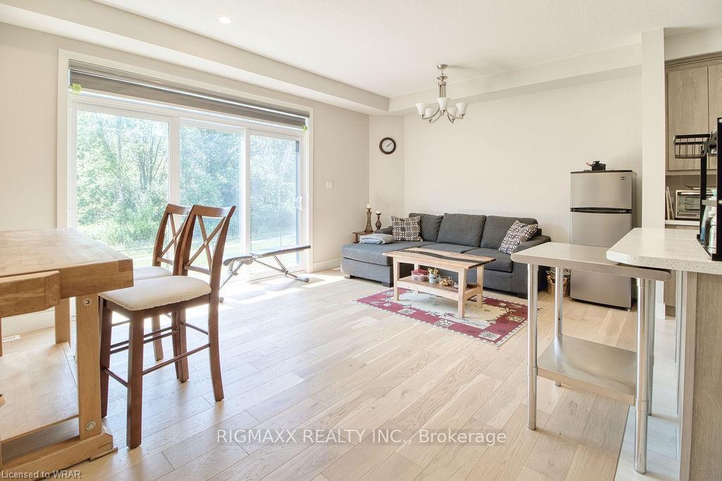Photo 12 of 2104 Evans Boulevard, London, South U — HOMEH