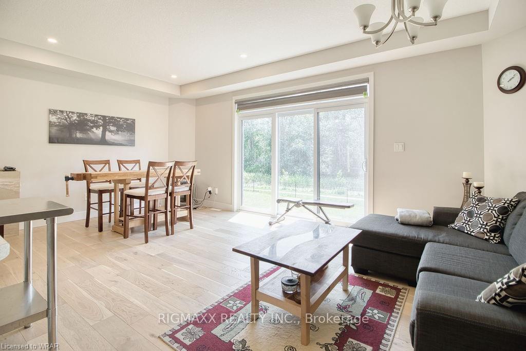 Photo 14 of 2104 Evans Boulevard, London, South U — HOMEH