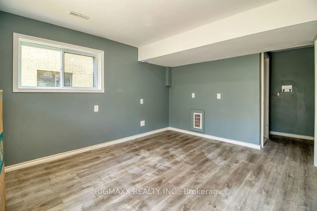 Photo 29 of 2104 Evans Boulevard, London, South U — HOMEH