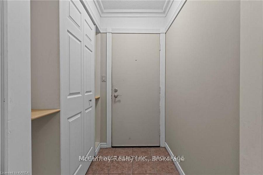 Photo 2 of Unit 110, 1010 Pembridge Crescent, Kingston, North of Taylor-Kidd Blvd — HOMEH