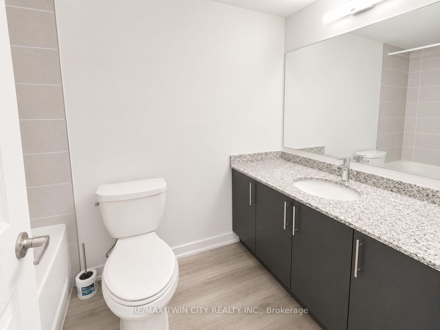 Photo 8 of Unit 32, 205 West Oak Lane S, Kitchener, Trussler — HOMEH