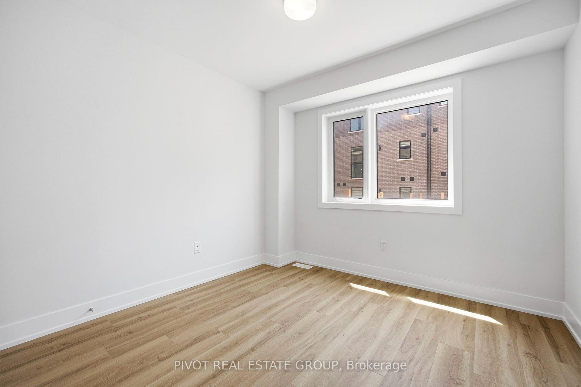Photo 6 of 64 Danielle Moore Circle, Scarborough, Bendale — HOMEH