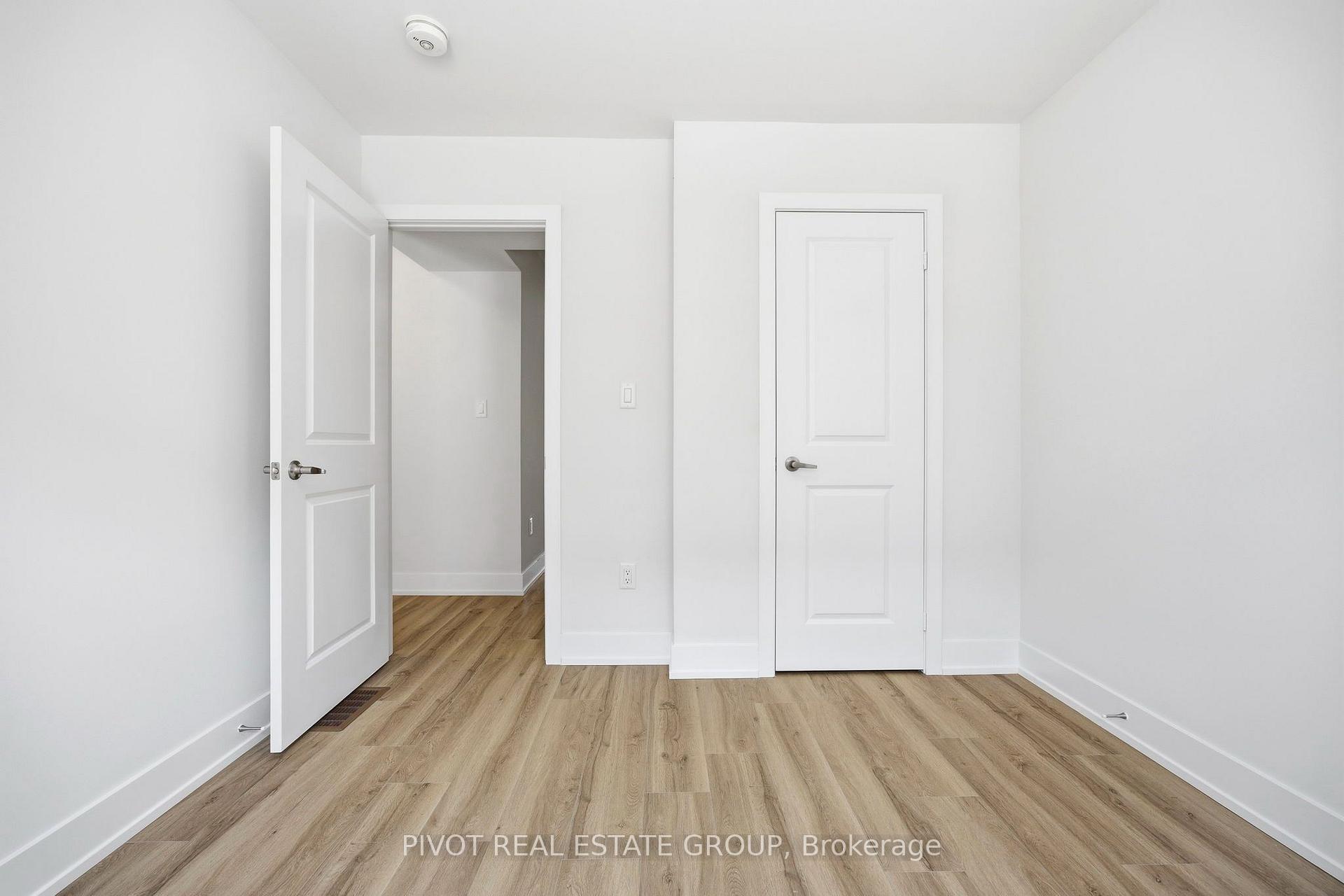 Photo 7 of 64 Danielle Moore Circle, Scarborough, Bendale — HOMEH