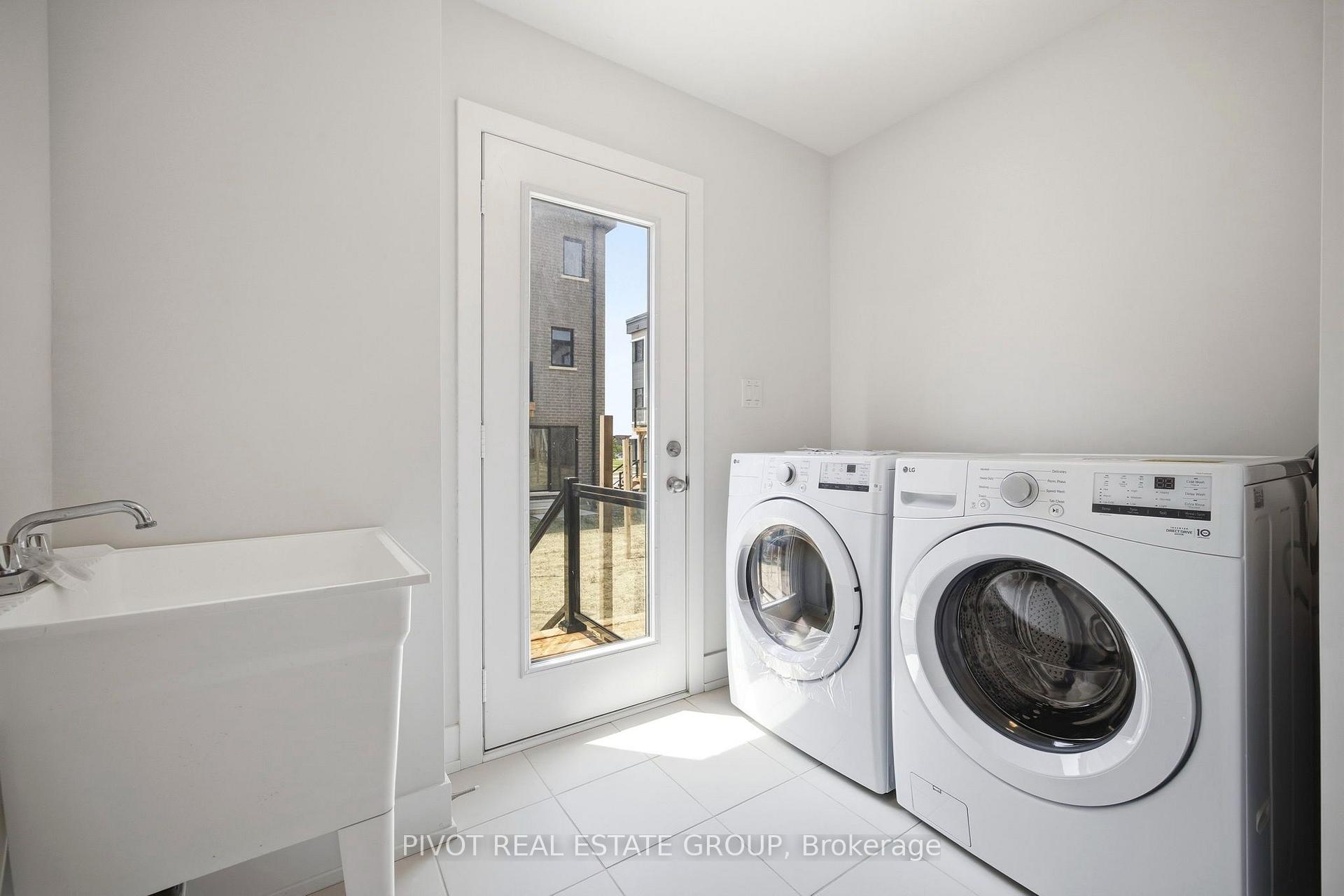 Photo 9 of 64 Danielle Moore Circle, Scarborough, Bendale — HOMEH