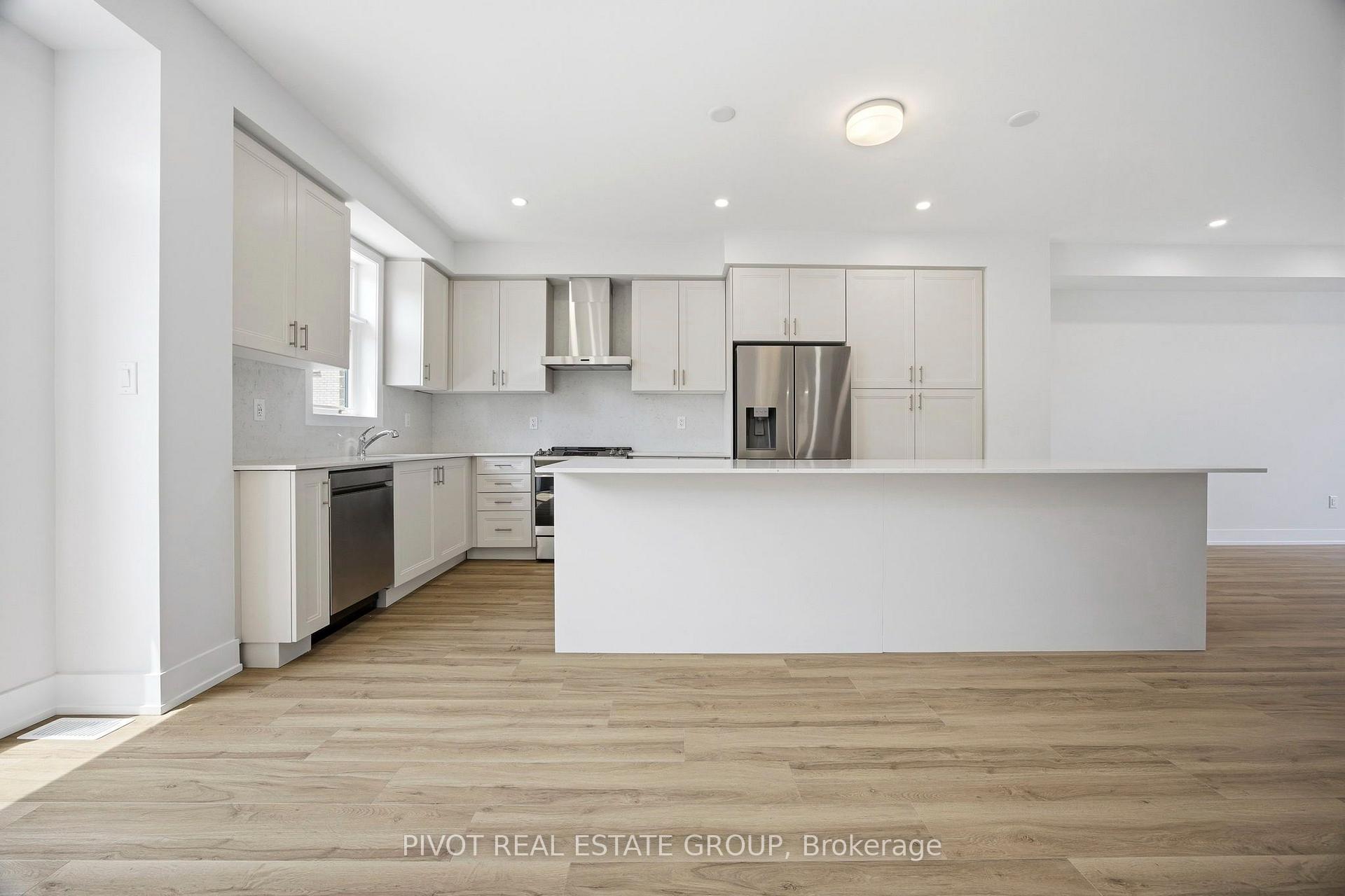 Photo 10 of 64 Danielle Moore Circle, Scarborough, Bendale — HOMEH