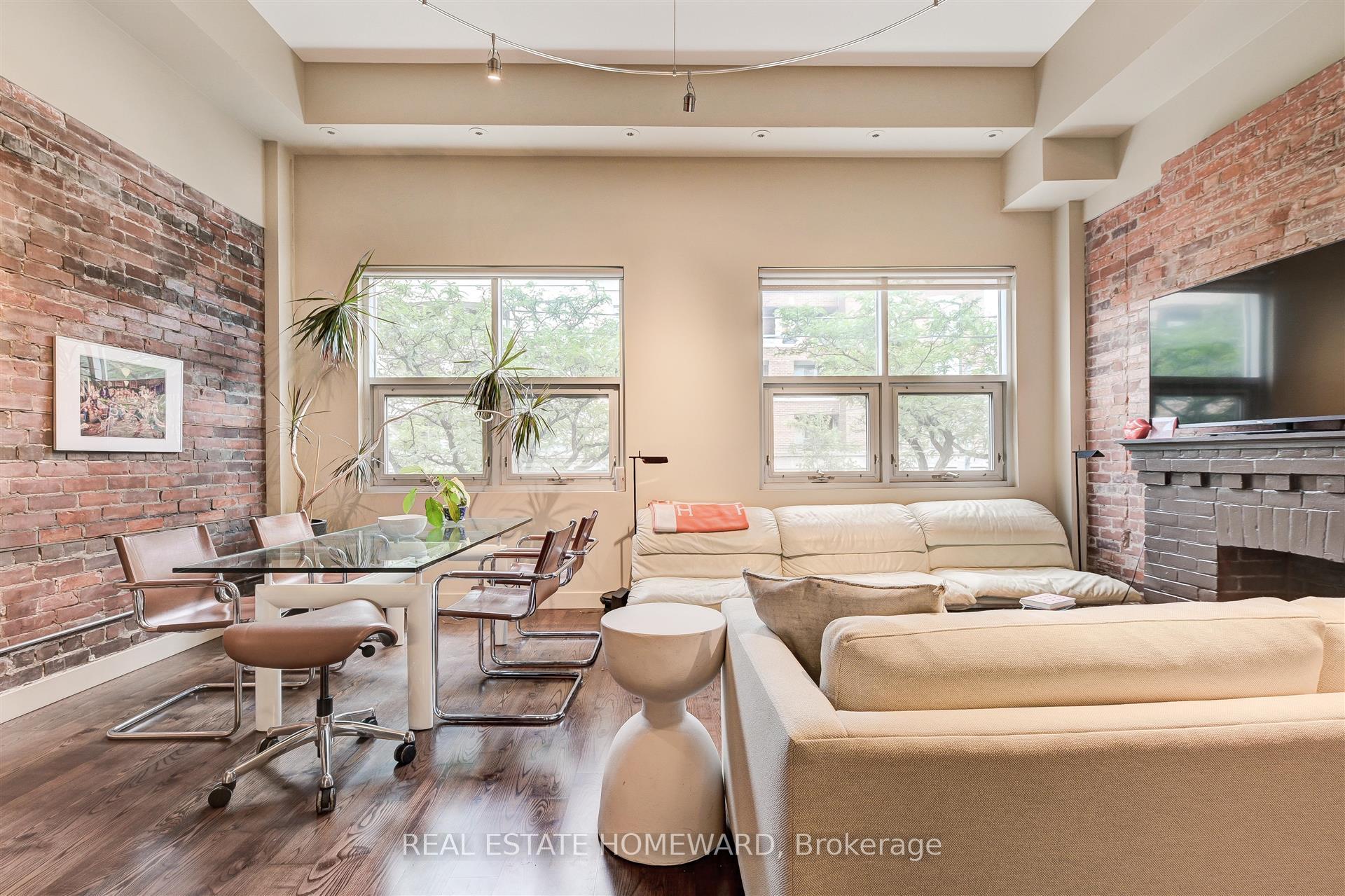 Photo 5 of Unit 205, 1842 Queen Street E, Toronto, The Beaches — HOMEH