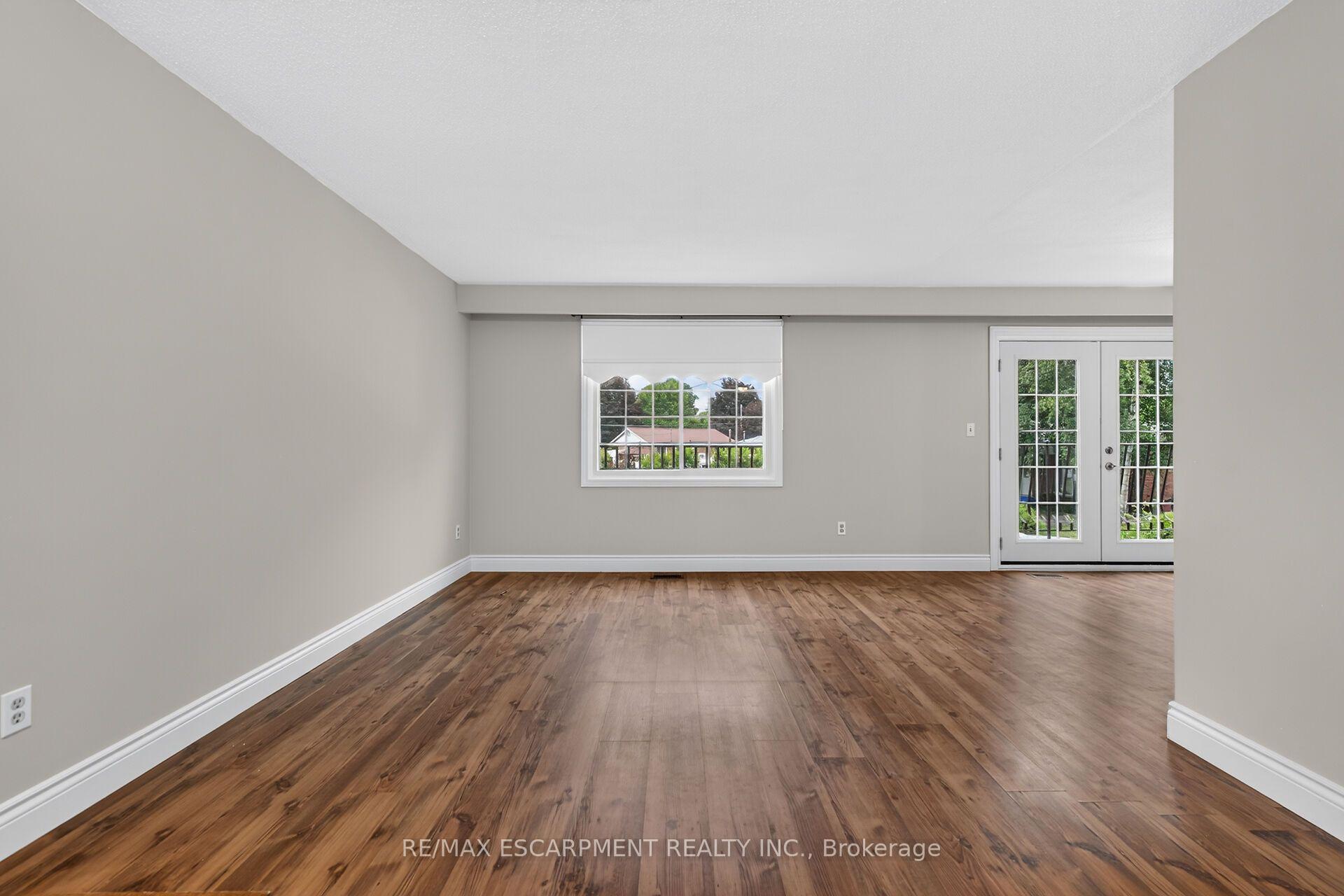 Photo 13 of 19 Burns Place, Haldimand — HOMEH