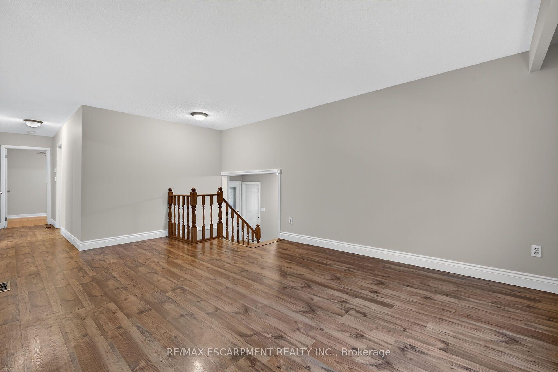Photo 16 of 19 Burns Place, Haldimand — HOMEH