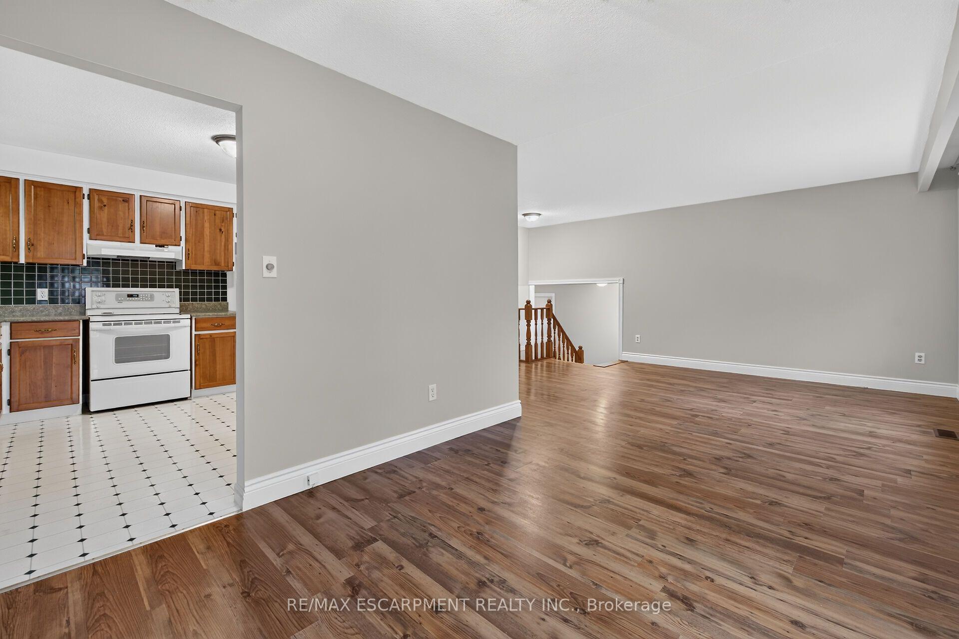 Photo 19 of 19 Burns Place, Haldimand — HOMEH