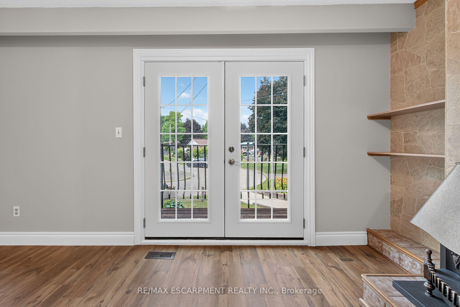 Photo 20 of 19 Burns Place, Haldimand — HOMEH