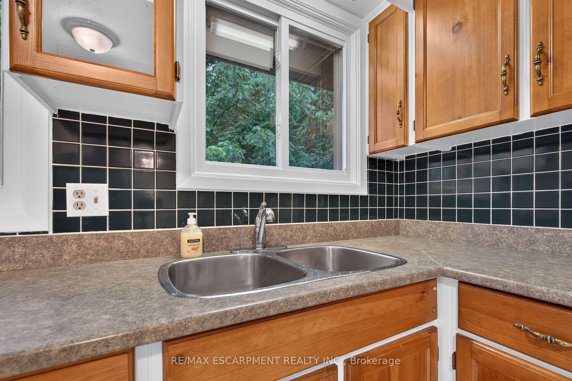 Photo 24 of 19 Burns Place, Haldimand — HOMEH