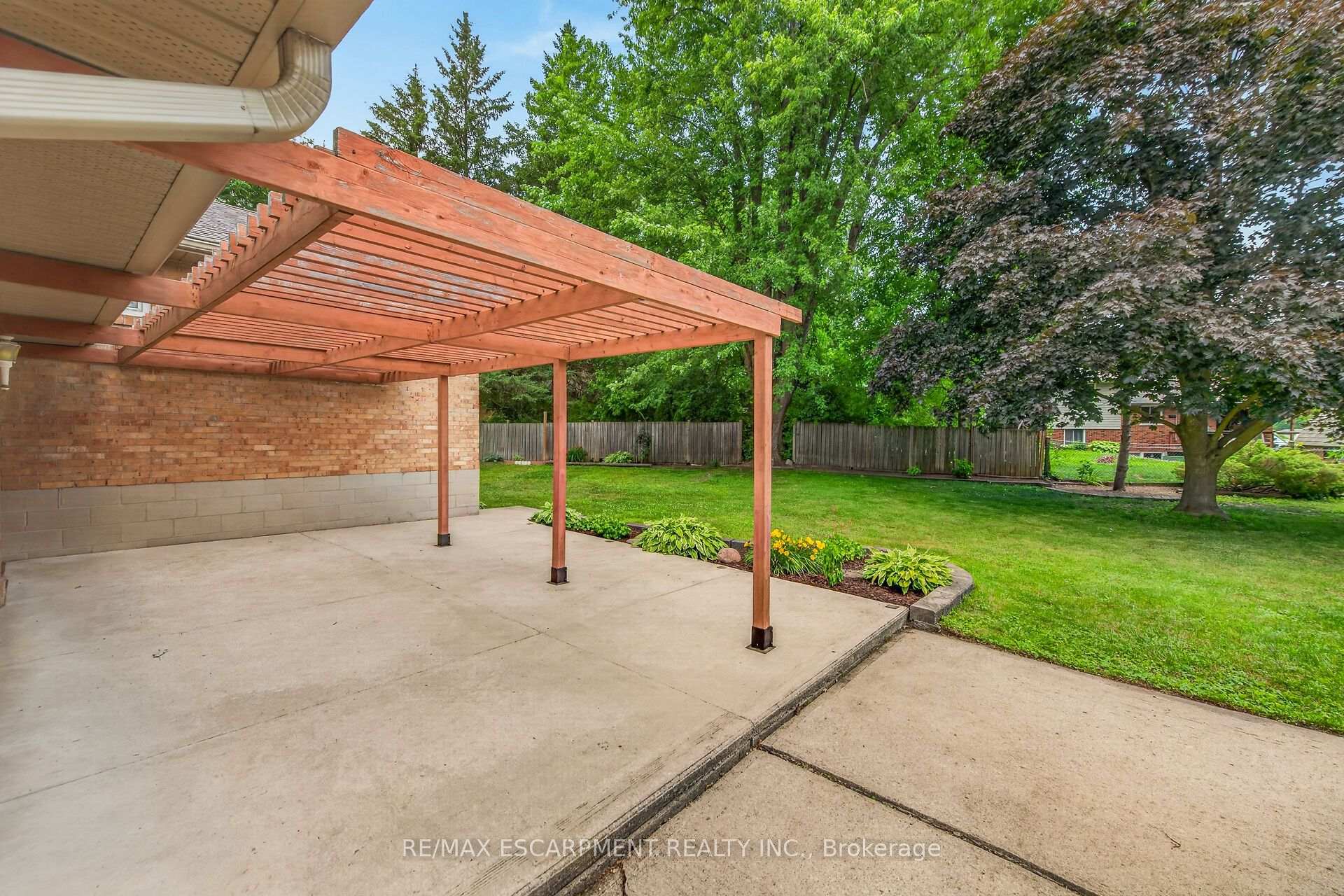 Photo 41 of 19 Burns Place, Haldimand — HOMEH