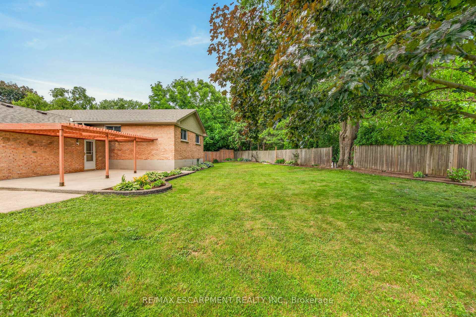 Photo 45 of 19 Burns Place, Haldimand — HOMEH