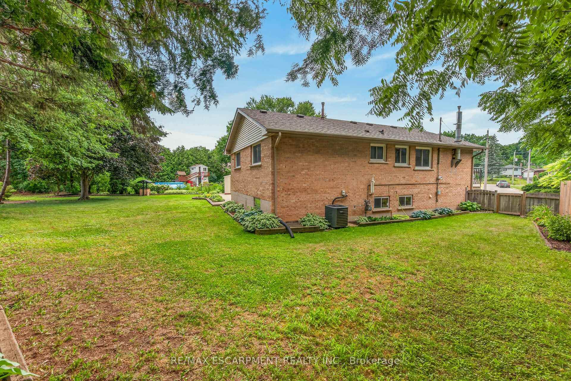 Photo 49 of 19 Burns Place, Haldimand — HOMEH