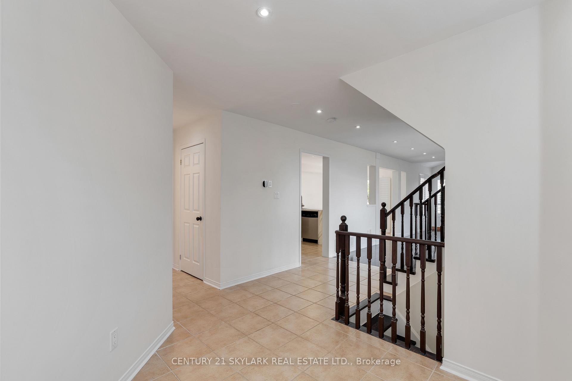Photo 7 of 27 Clair Avenue, Whitby, Brooklin — HOMEH
