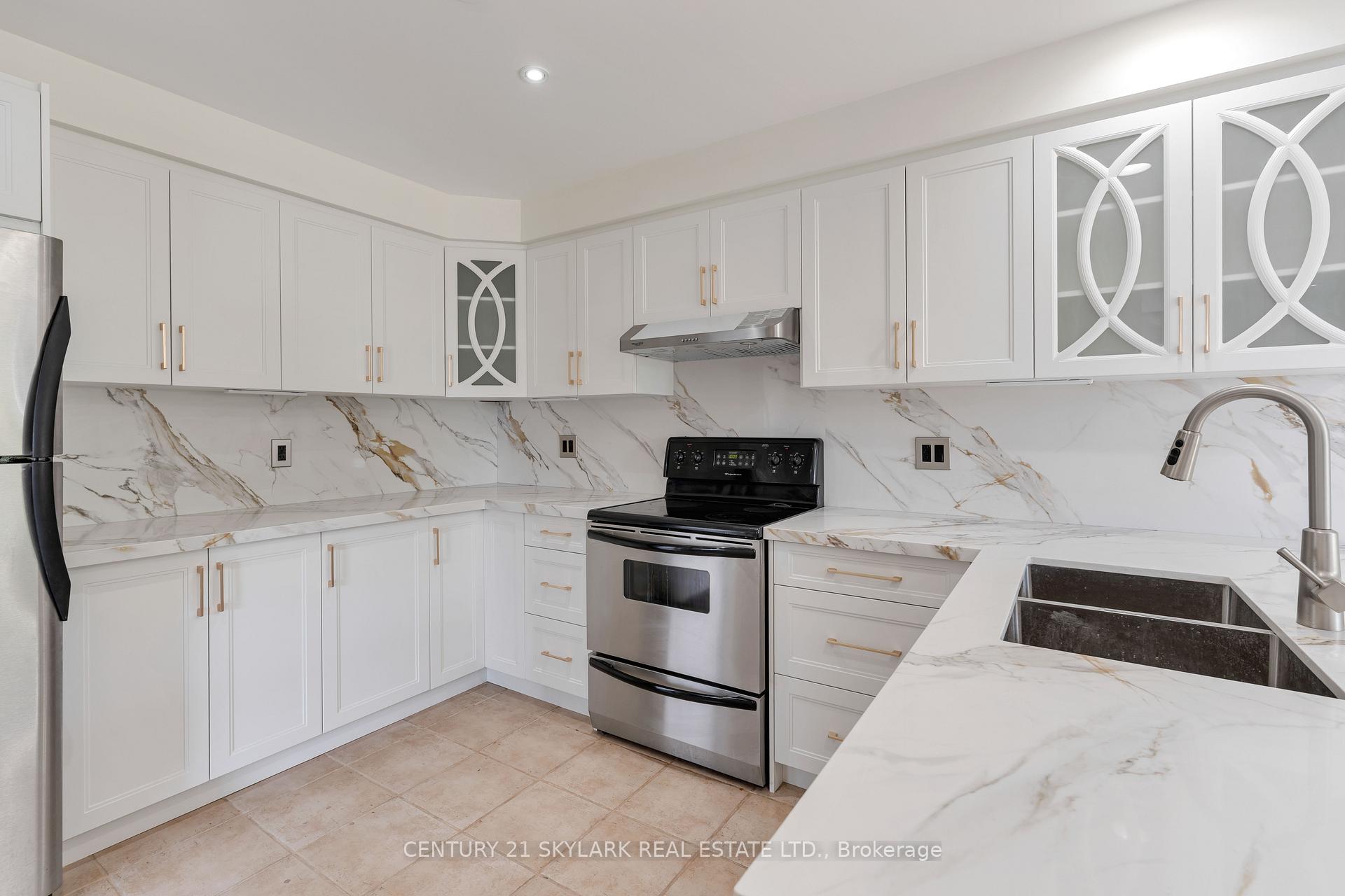 Photo 11 of 27 Clair Avenue, Whitby, Brooklin — HOMEH