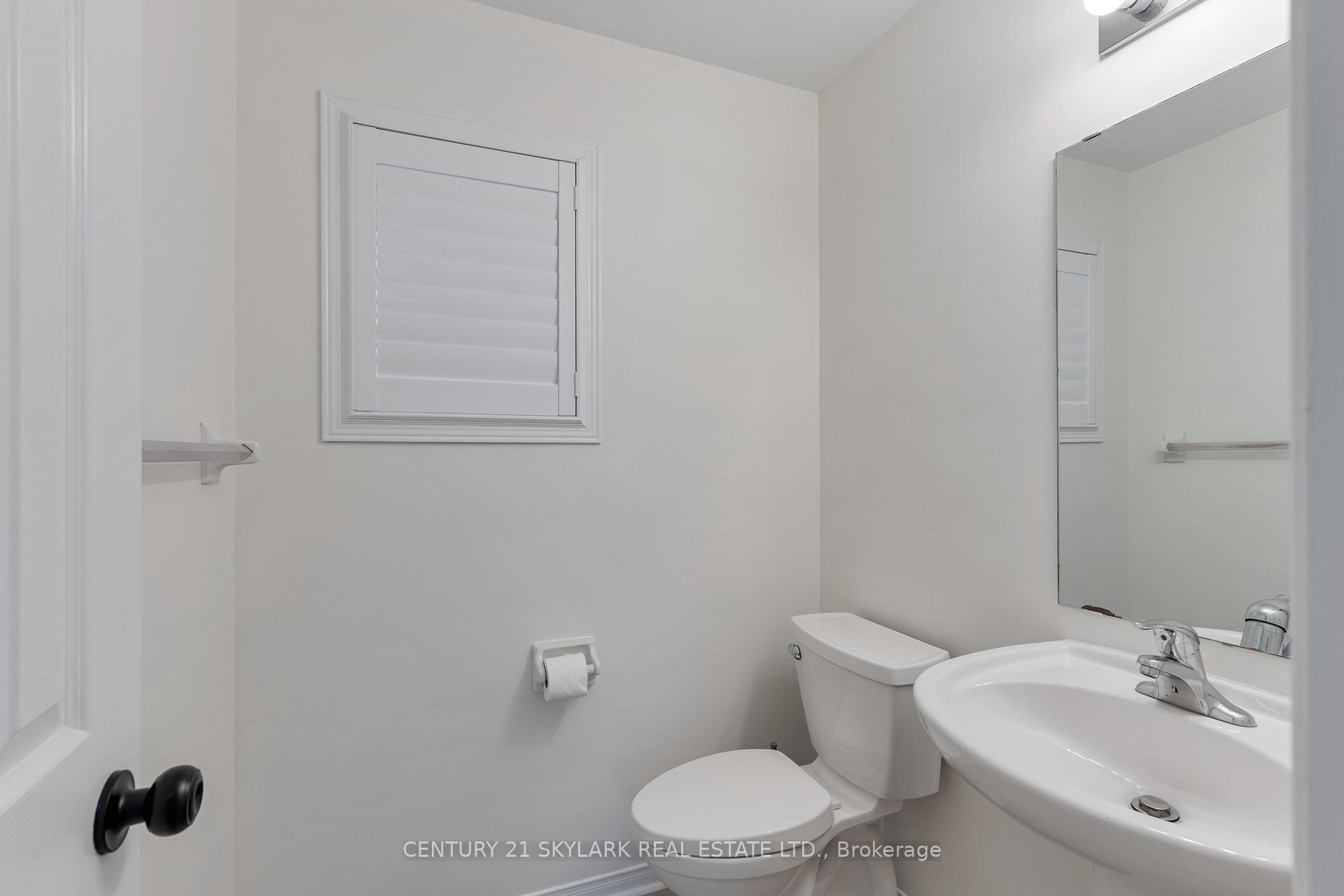 Photo 12 of 27 Clair Avenue, Whitby, Brooklin — HOMEH