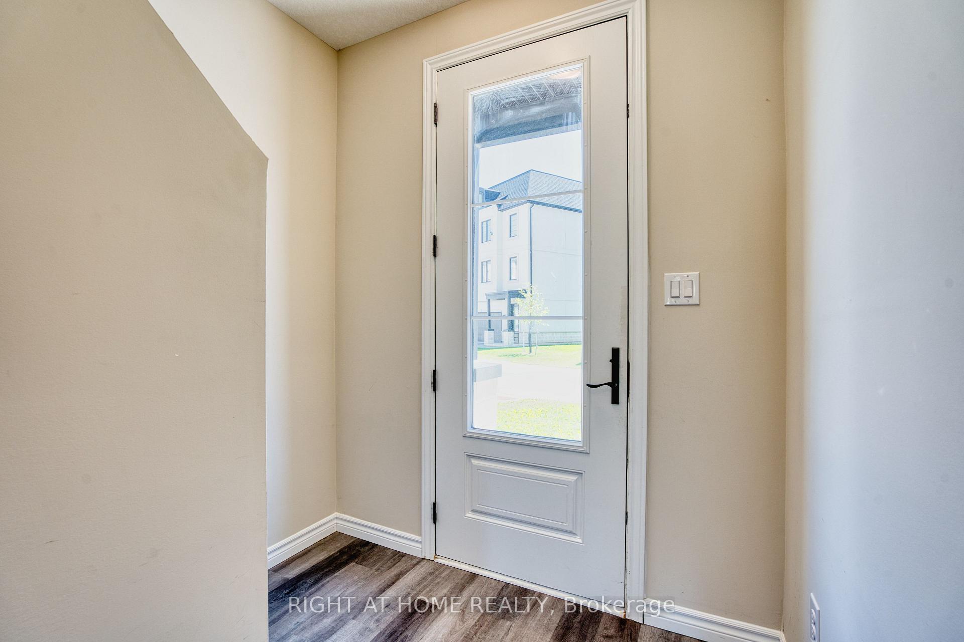 Photo 6 of 397 Callaway Road, London, North R — HOMEH