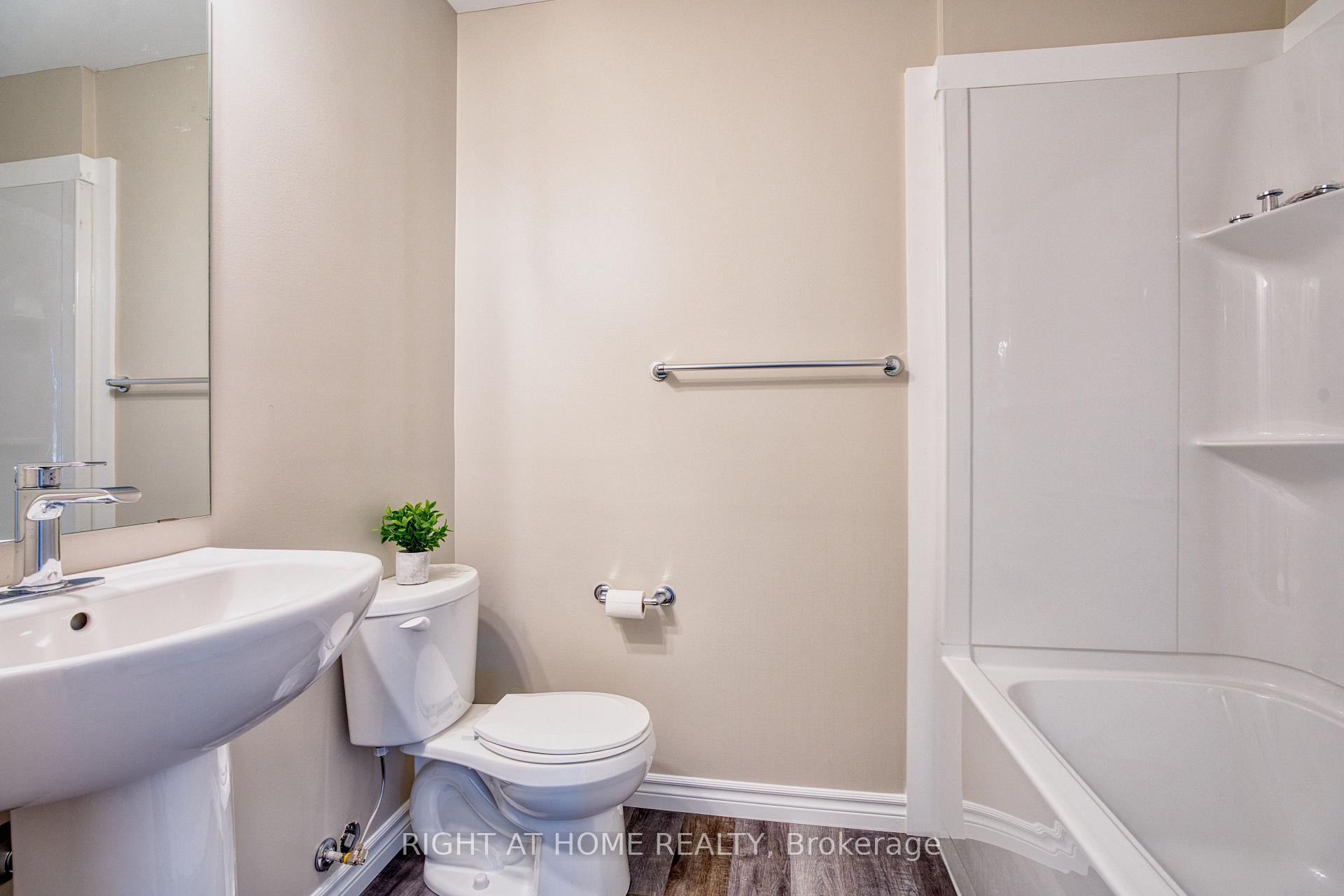 Photo 10 of 397 Callaway Road, London, North R — HOMEH