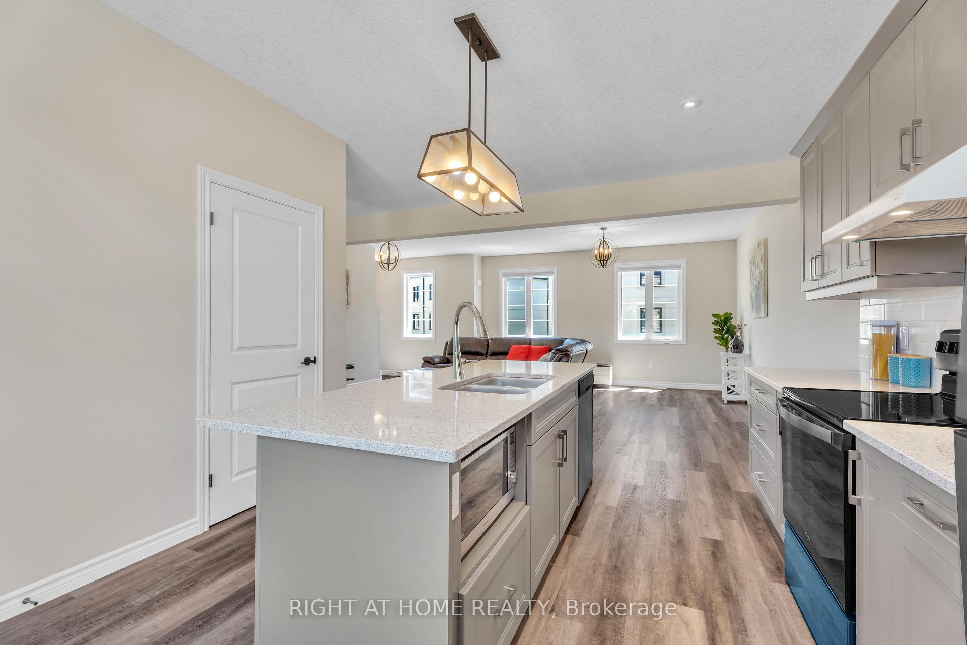Photo 19 of 397 Callaway Road, London, North R — HOMEH