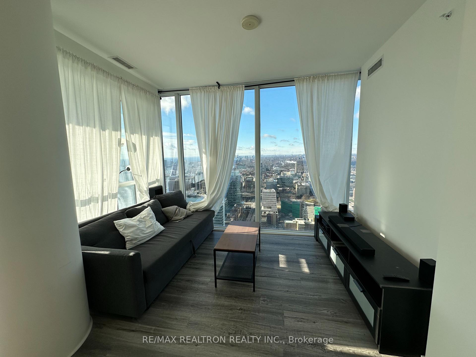 Photo 2 of Unit 4603, 15 Grenville Street, Toronto, Bay Street Corridor — HOMEH
