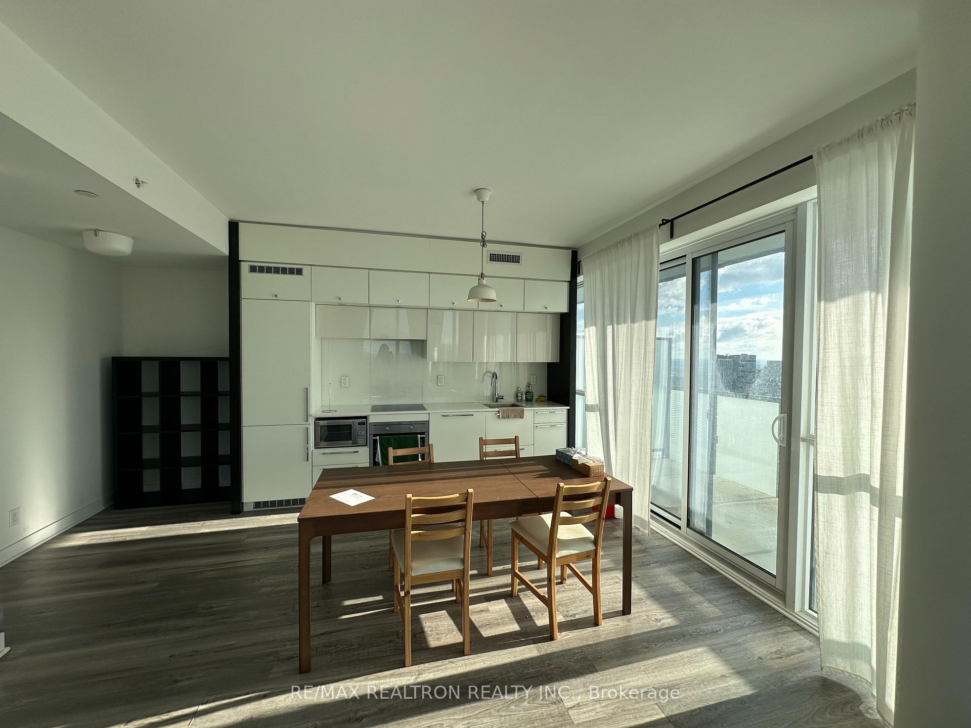 Photo 4 of Unit 4603, 15 Grenville Street, Toronto, Bay Street Corridor — HOMEH