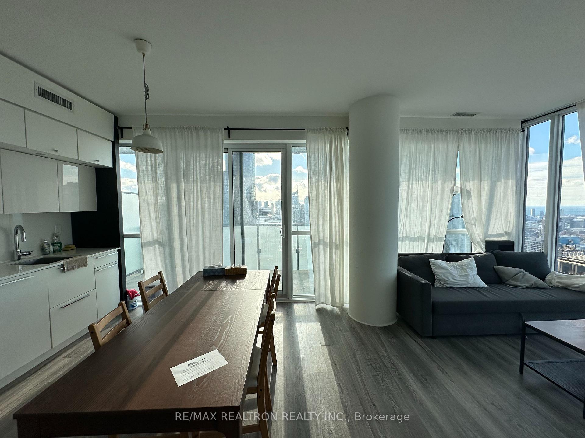 Photo 7 of Unit 4603, 15 Grenville Street, Toronto, Bay Street Corridor — HOMEH