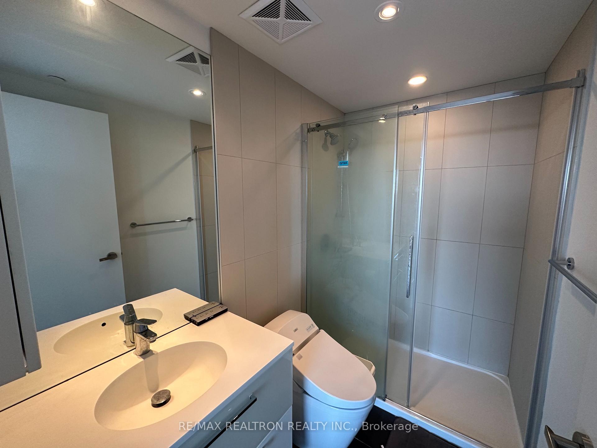 Photo 12 of Unit 4603, 15 Grenville Street, Toronto, Bay Street Corridor — HOMEH