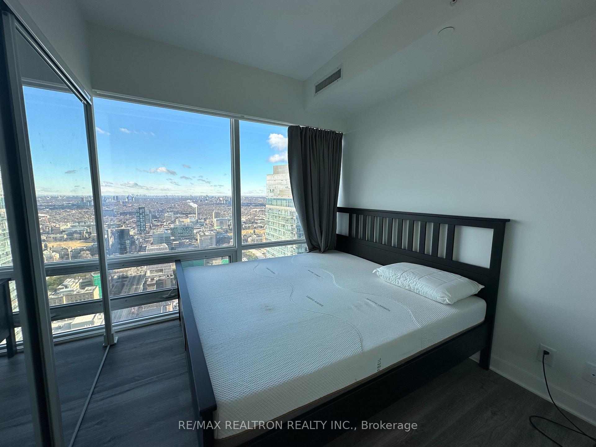 Photo 14 of Unit 4603, 15 Grenville Street, Toronto, Bay Street Corridor — HOMEH