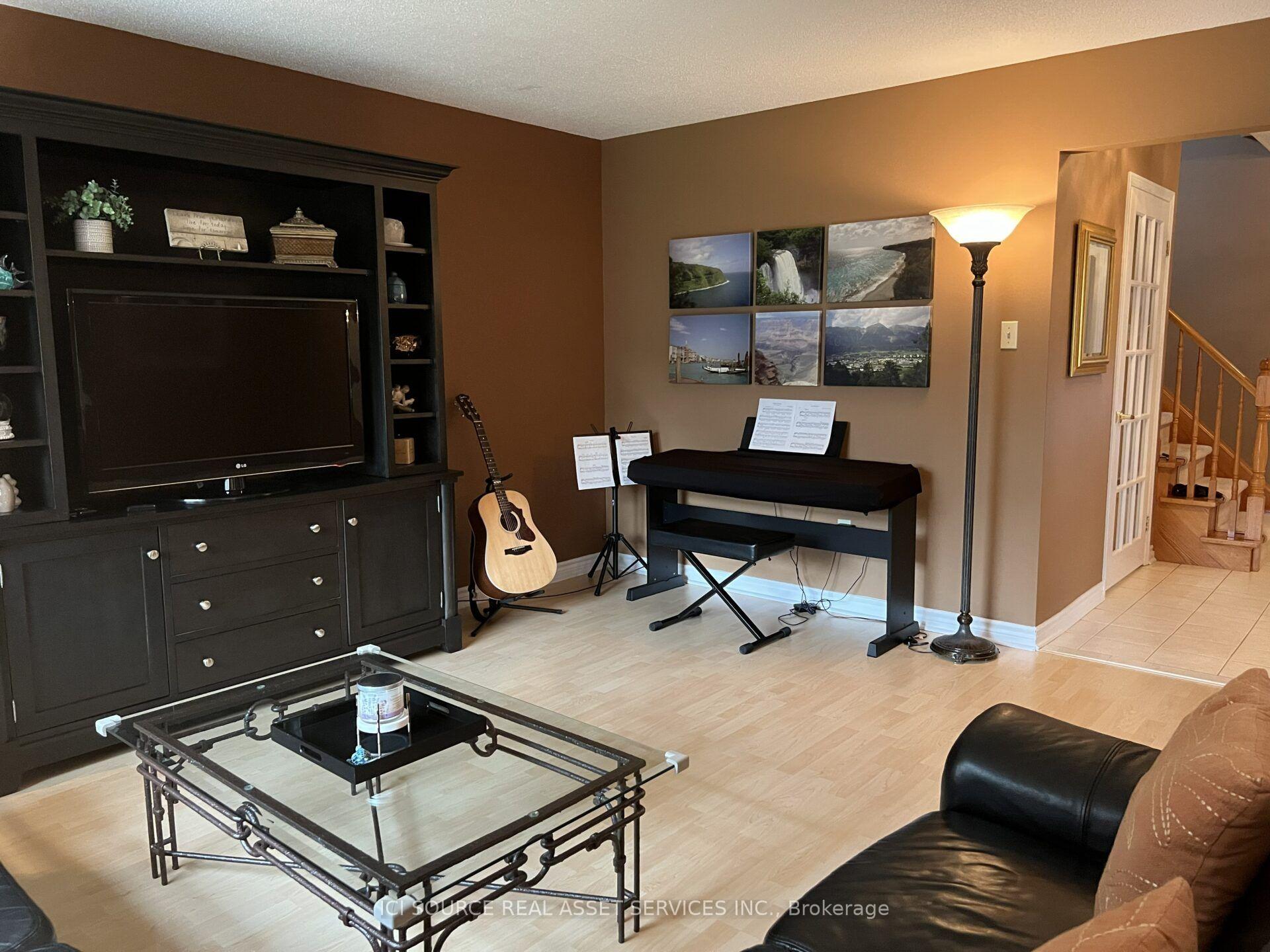 Photo 11 of 83 Boulding Avenue, Hamilton, Waterdown — HOMEH