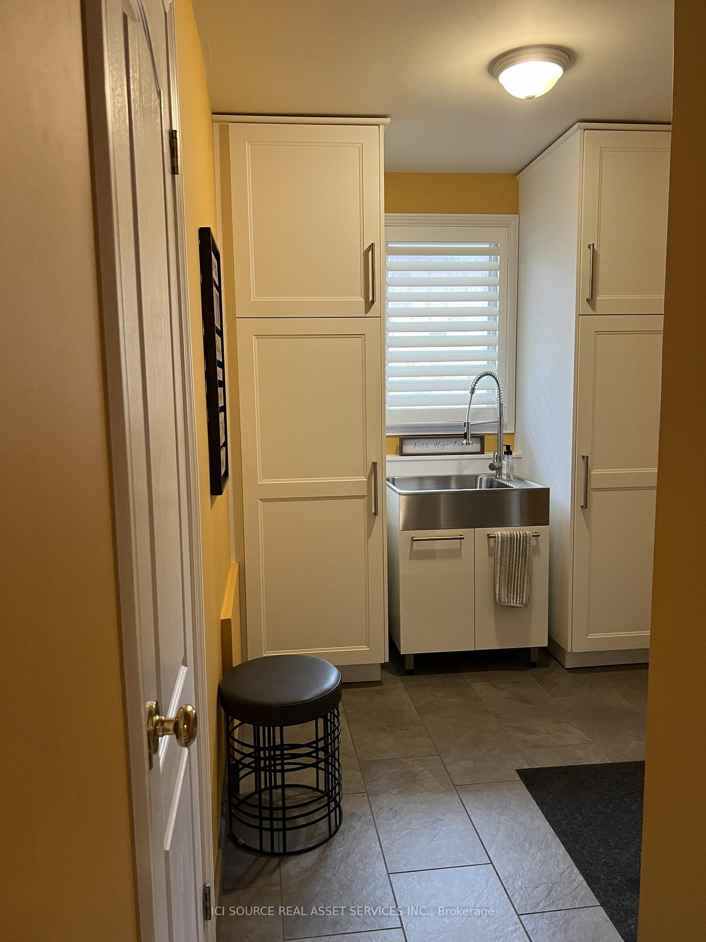 Photo 12 of 83 Boulding Avenue, Hamilton, Waterdown — HOMEH