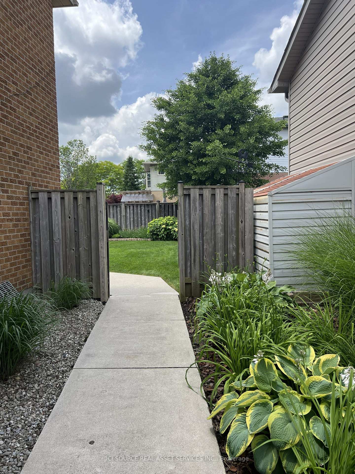 Photo 33 of 83 Boulding Avenue, Hamilton, Waterdown — HOMEH