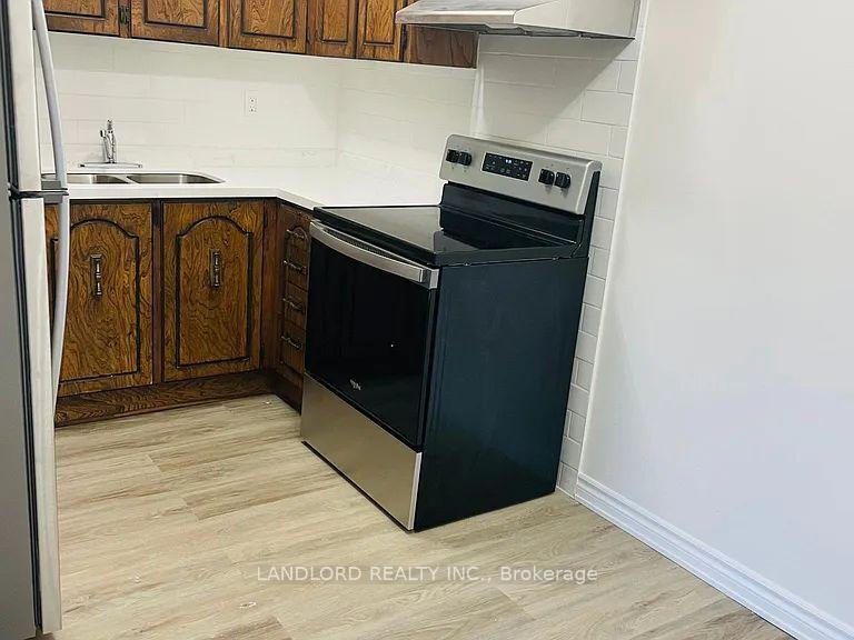 Photo 3 of Unit 2, 73 Roncesvalles Avenue, Toronto, Roncesvalles — HOMEH