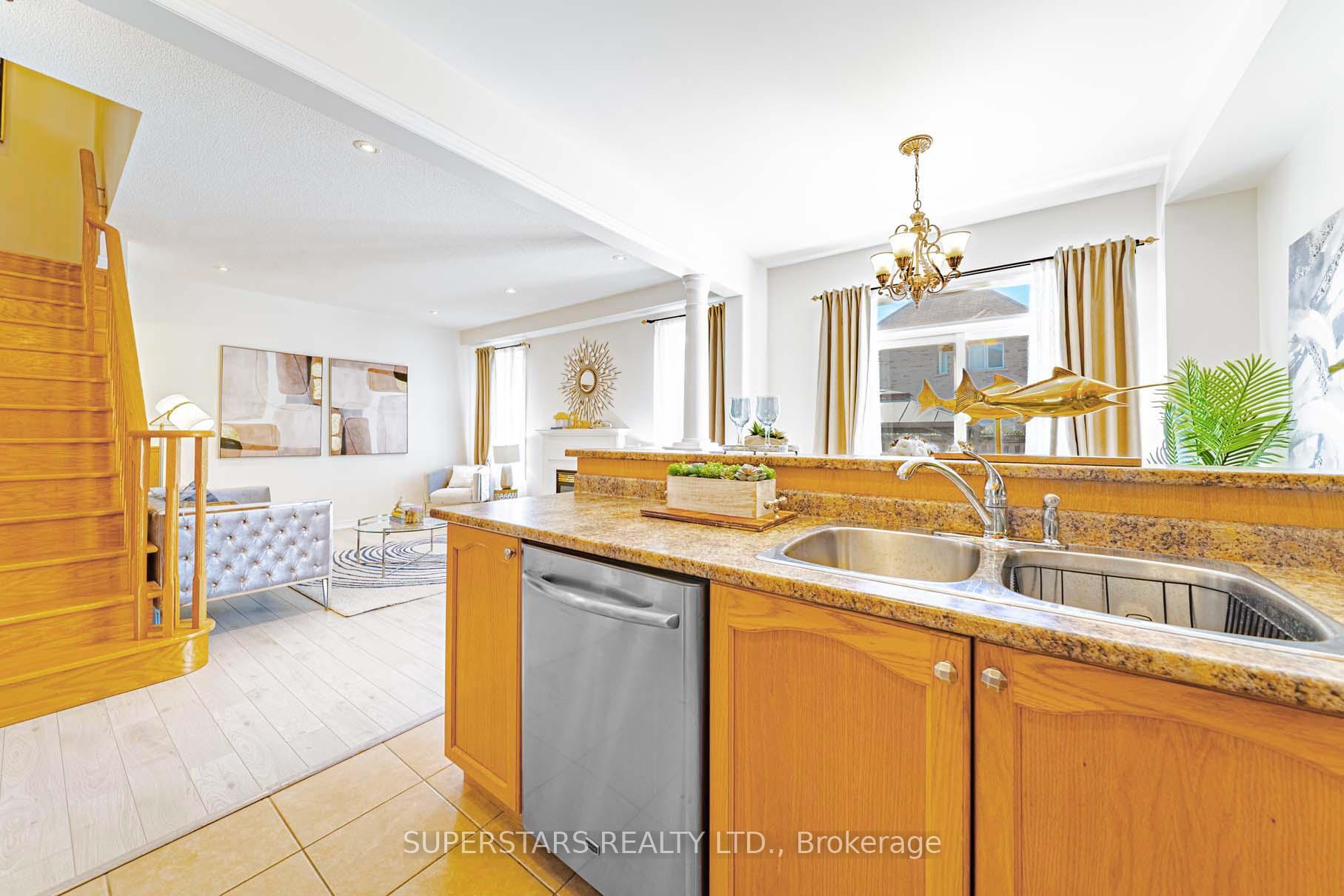 Photo 14 of 15 Hislop Drive, Markham, Box Grove — HOMEH