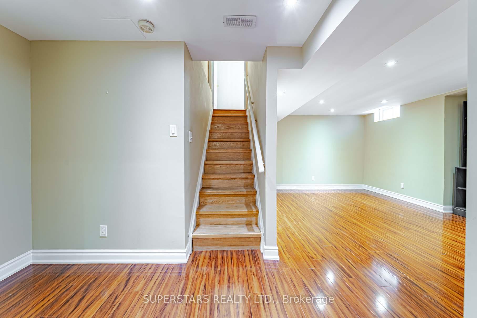 Photo 31 of 15 Hislop Drive, Markham, Box Grove — HOMEH