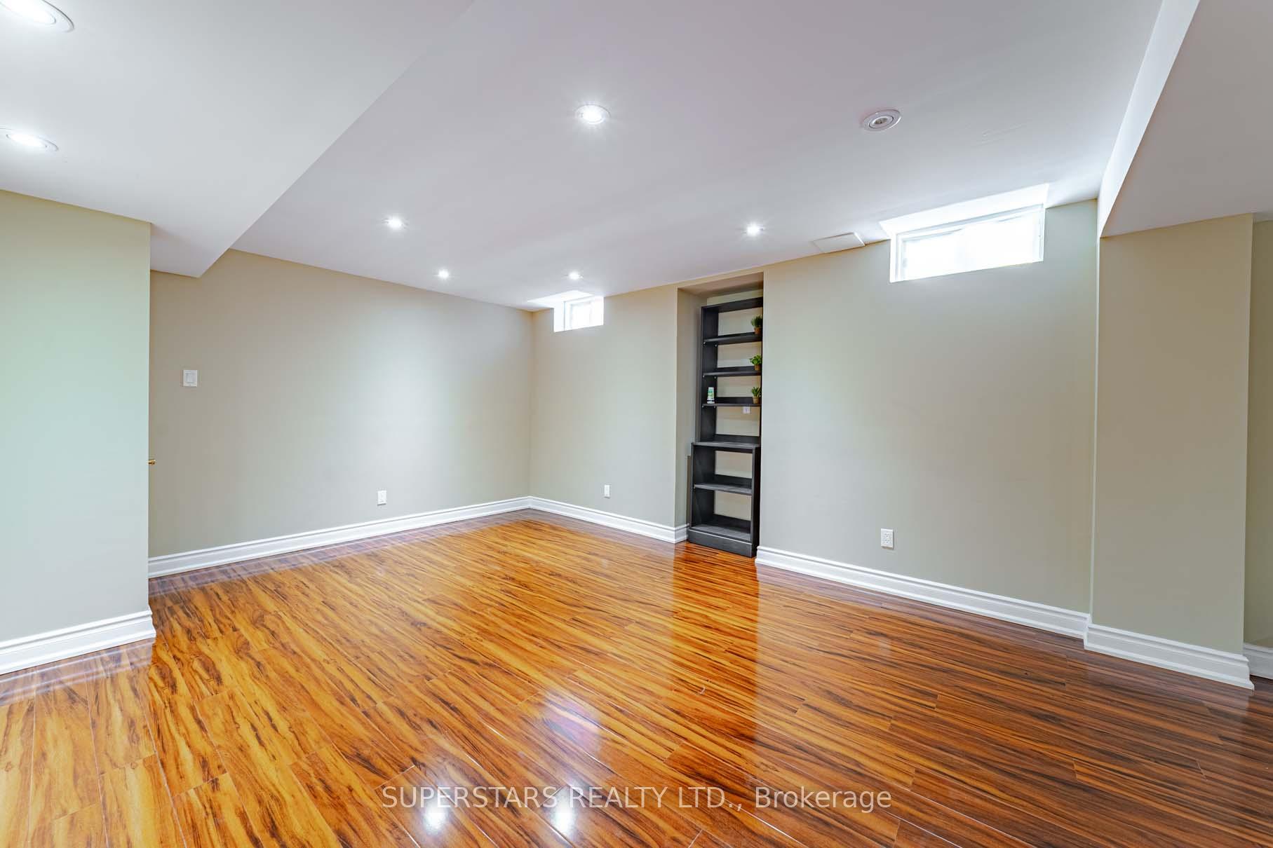 Photo 32 of 15 Hislop Drive, Markham, Box Grove — HOMEH