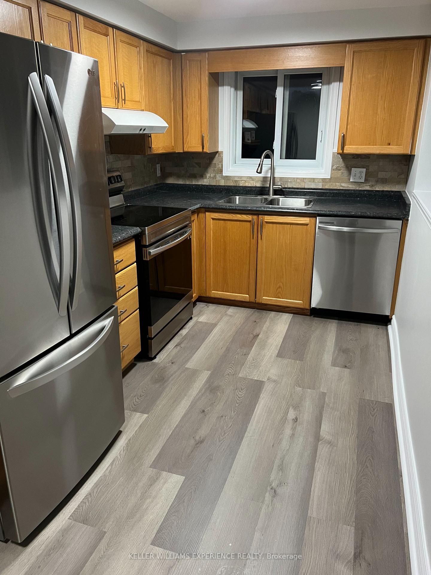 Photo 4 of 299 Activa Avenue, Kitchener, Larentian West — HOMEH