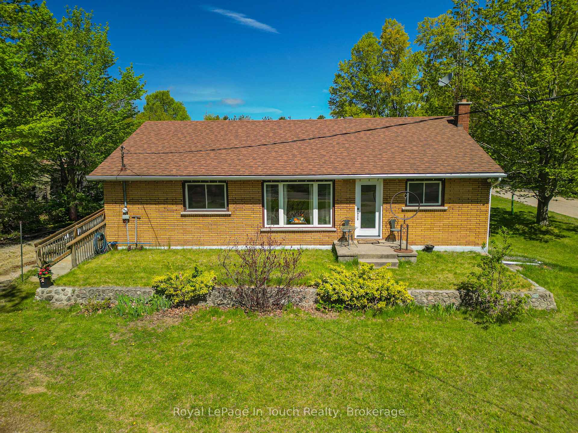 Photo 2 of 859 Cedar Point Road, Tiny, Rural Tiny — HOMEH