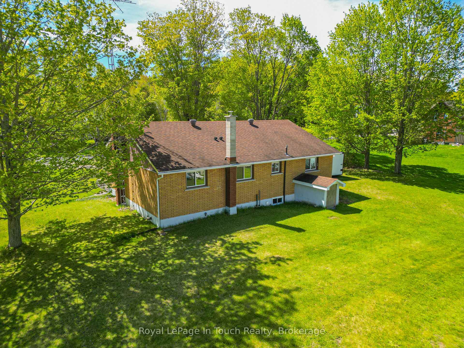 Photo 5 of 859 Cedar Point Road, Tiny, Rural Tiny — HOMEH