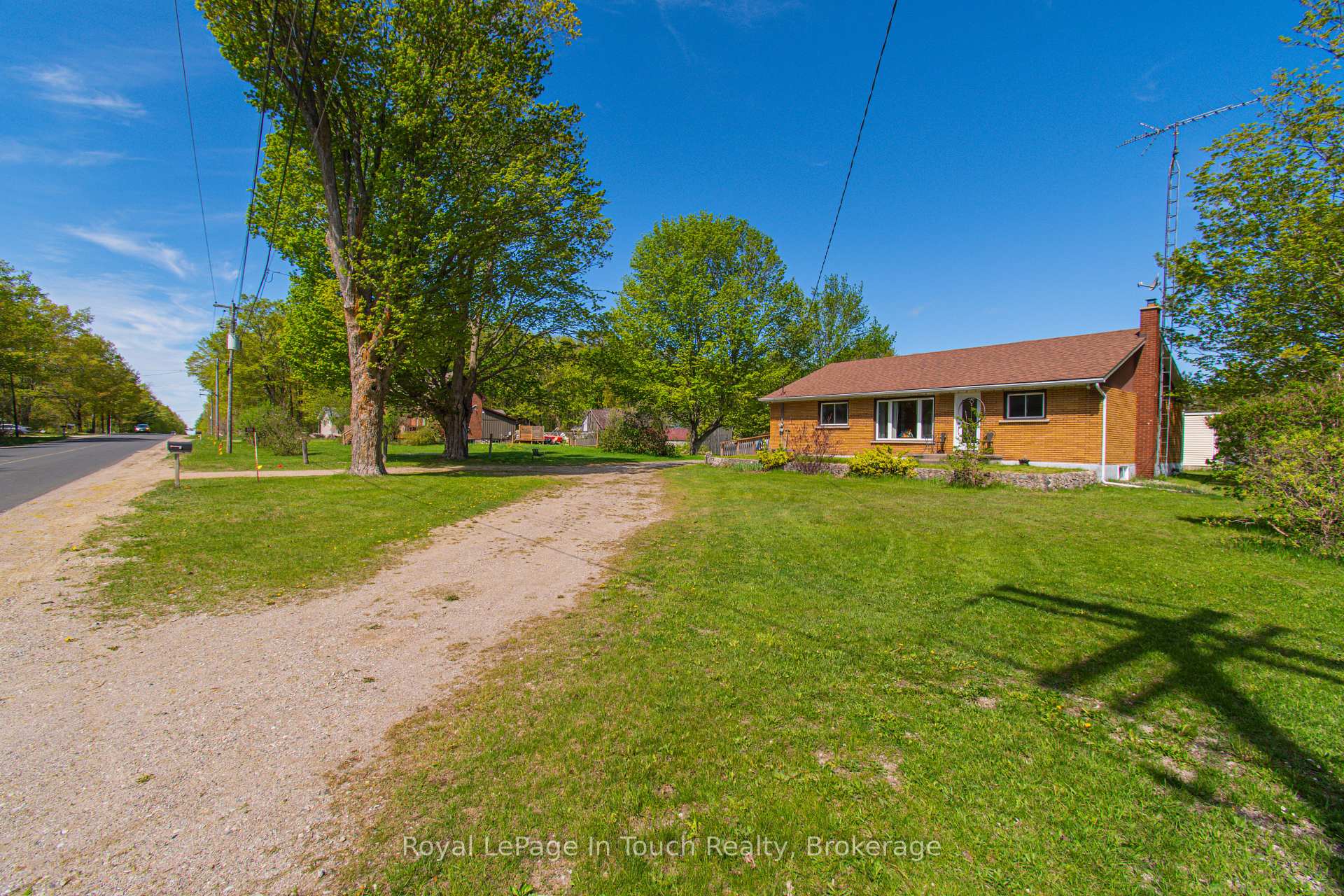 Photo 8 of 859 Cedar Point Road, Tiny, Rural Tiny — HOMEH