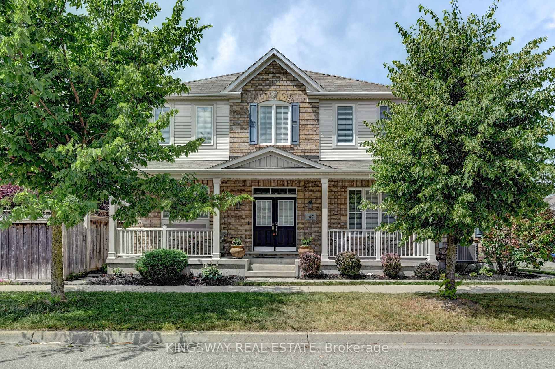 Photo 2 of 147 Silverthorne Drive, Cambridge, Silver Heights — HOMEH