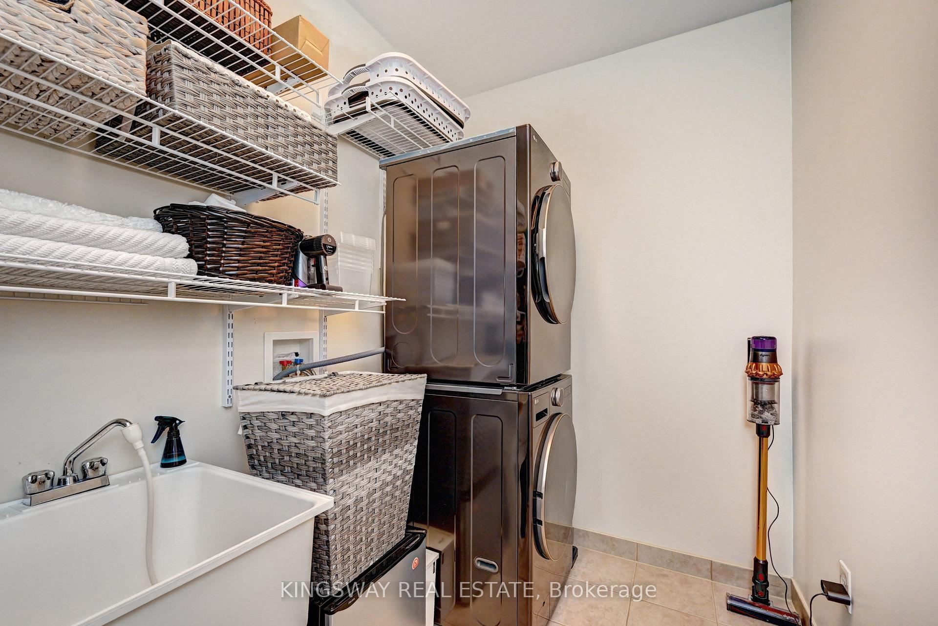 Photo 15 of 147 Silverthorne Drive, Cambridge, Silver Heights — HOMEH