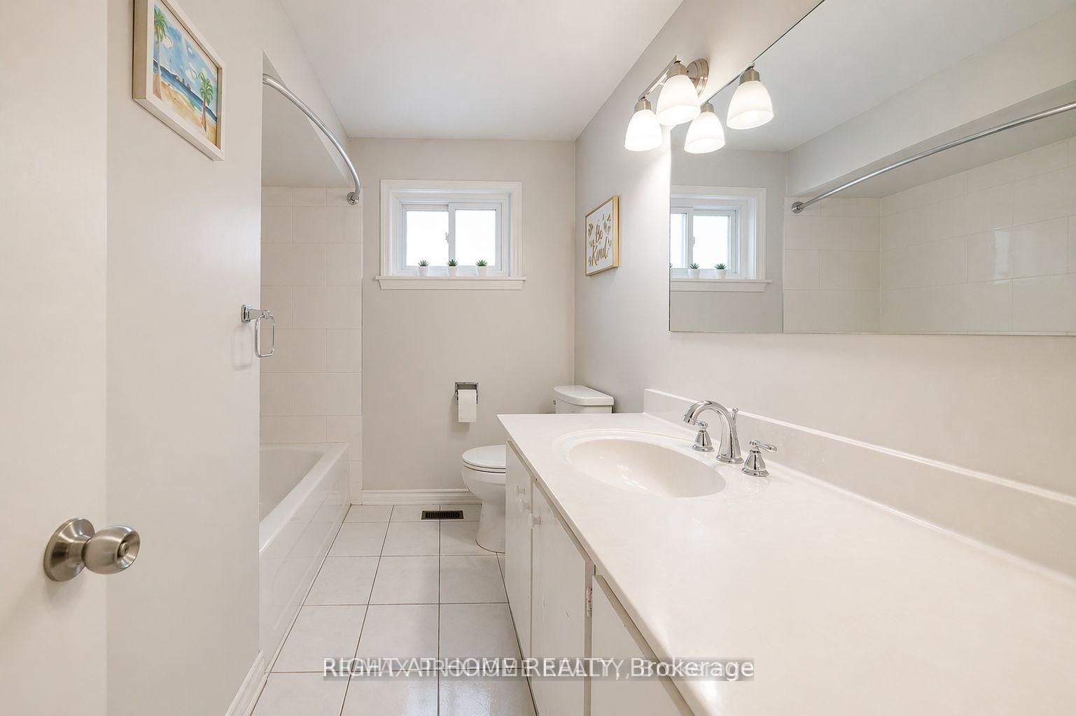 Photo 12 of 157 Fitzgerald Avenue, Markham, Unionville — HOMEH