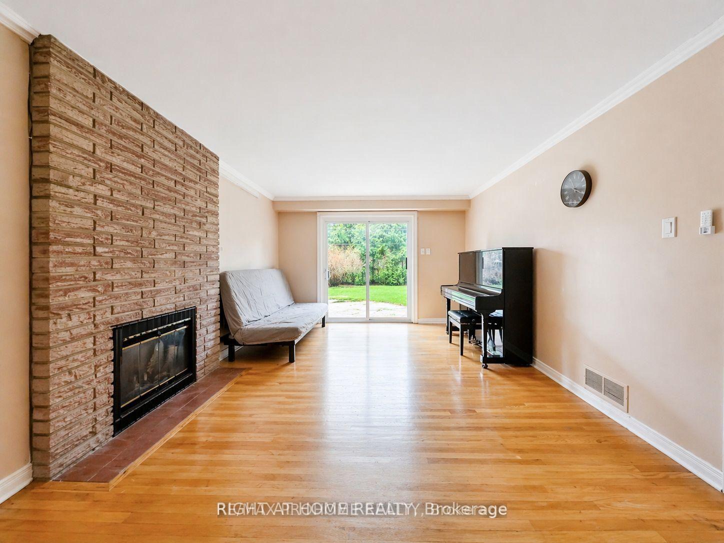 Photo 15 of 157 Fitzgerald Avenue, Markham, Unionville — HOMEH
